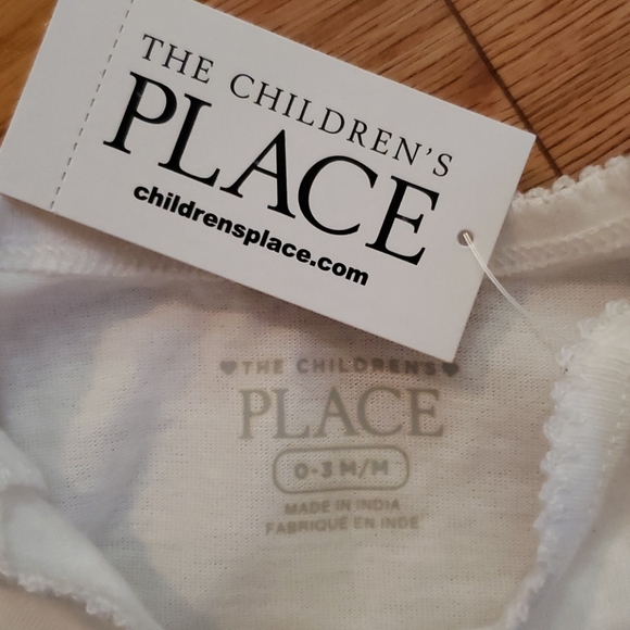 Unicorn onesie with ruffle sz. 0-3 months - Picture 6 of 6